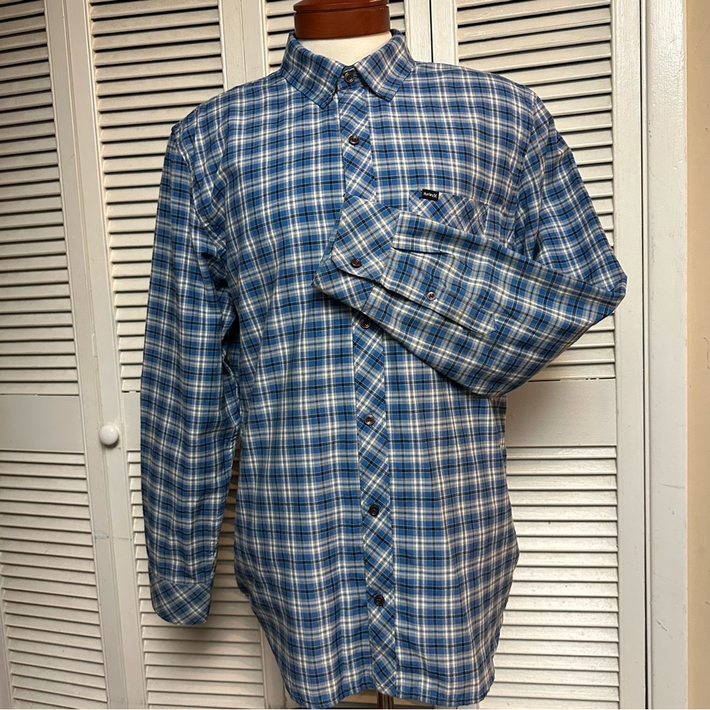 Hurley Size XL Long Sleeve Button Down Blue Plaid
